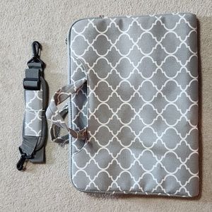Laptop Shoulder Bag Gray Chevron 16x12 NWT